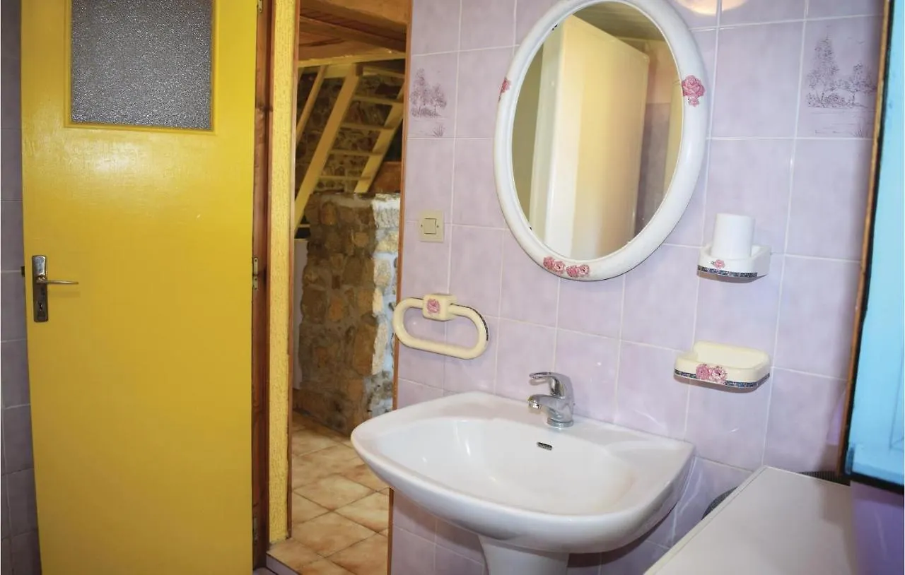 1 Bedroom Cozy Home In Pleubian
